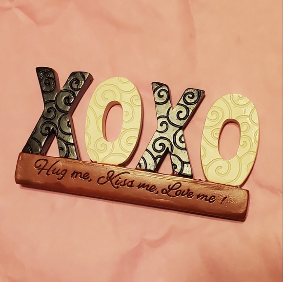 Blossom Bucket XOXO Decor Block Sign - Picture 7 of 7